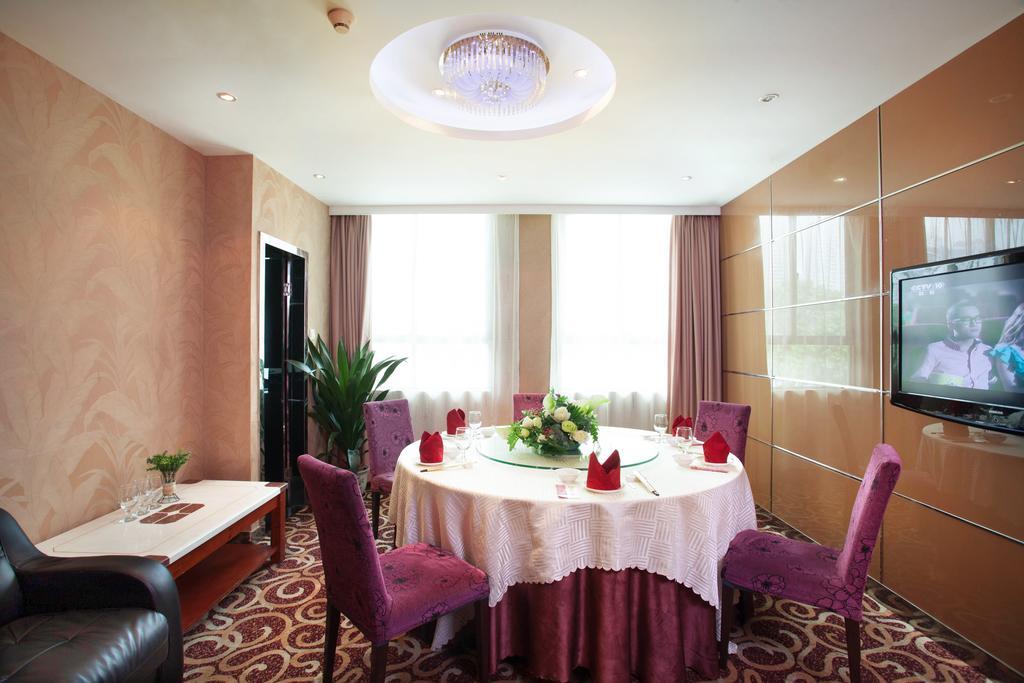 Shenzhen Luohu Art Hotel, Dongmen Shopping Center Екстер'єр фото